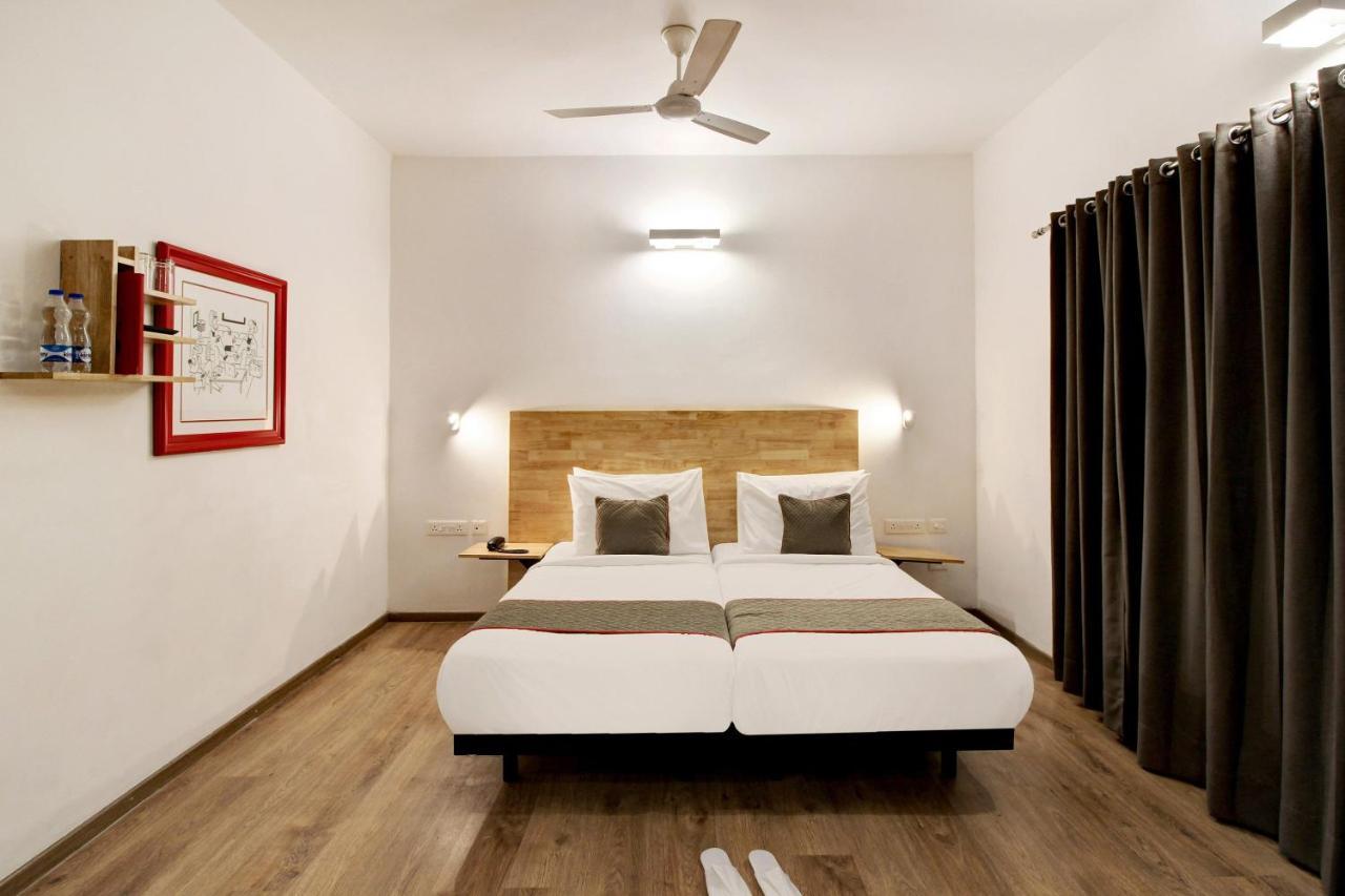 Oyo Townhouse 9 Hitech City Haïdarabad Extérieur photo
