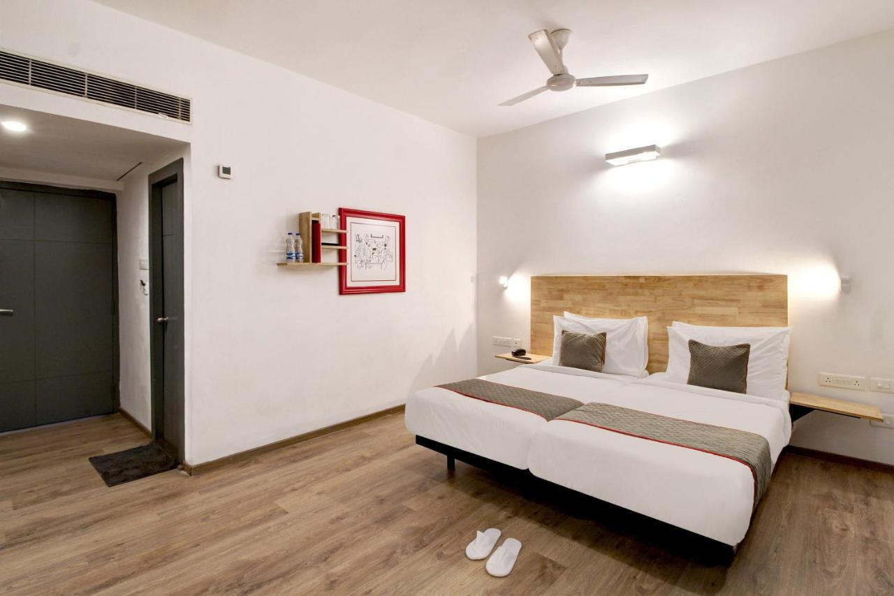 Oyo Townhouse 9 Hitech City Haïdarabad Extérieur photo