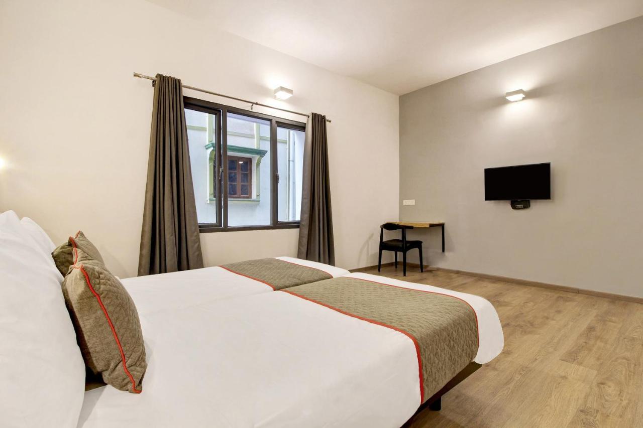 Oyo Townhouse 9 Hitech City Haïdarabad Extérieur photo