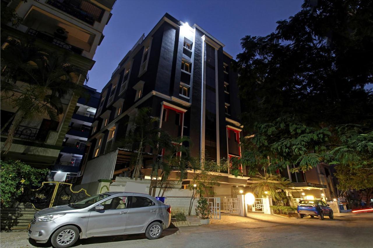 Oyo Townhouse 9 Hitech City Haïdarabad Extérieur photo
